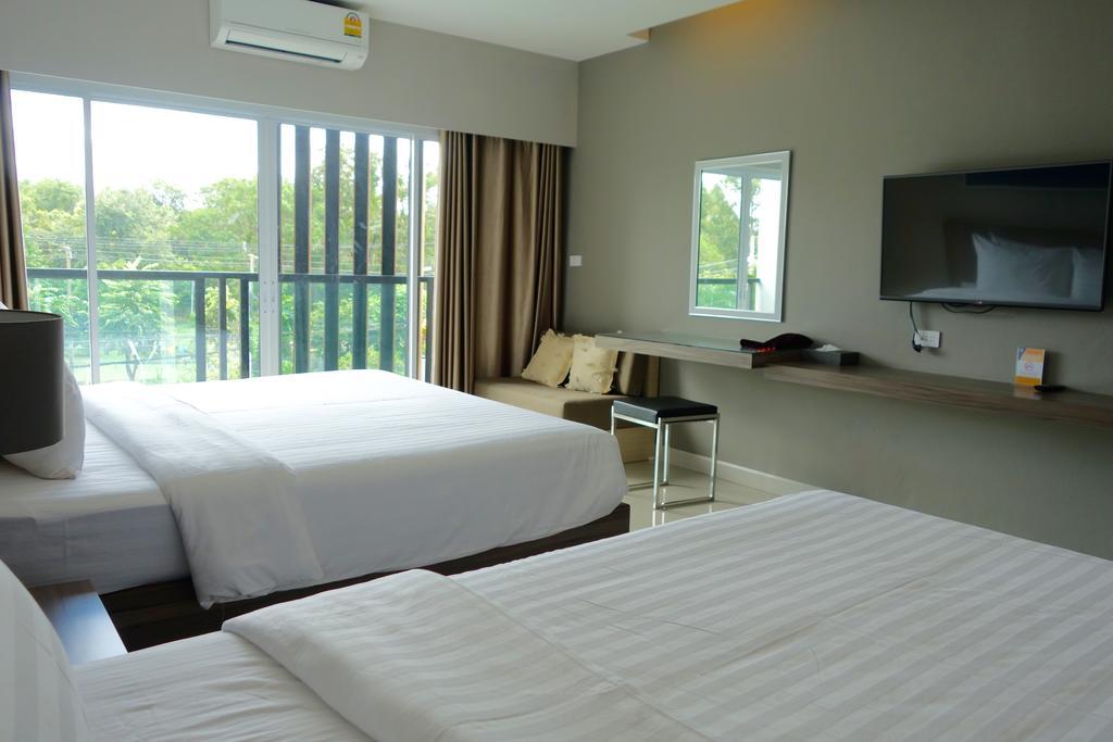 V Hotel Ubon Ratchathani Bagian luar foto