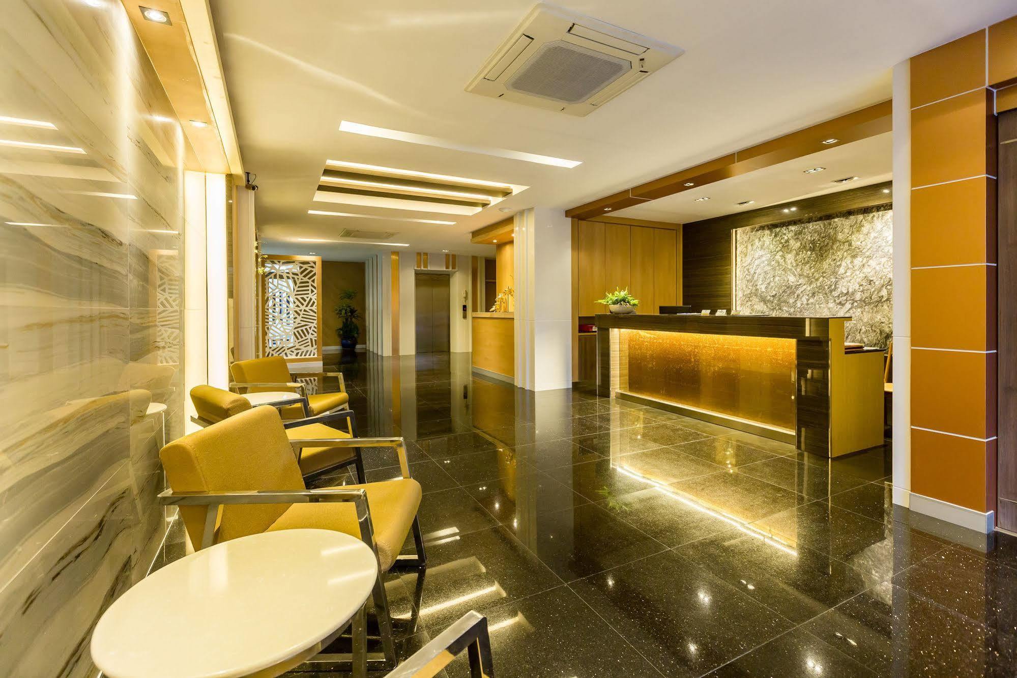 V Hotel Ubon Ratchathani Bagian luar foto