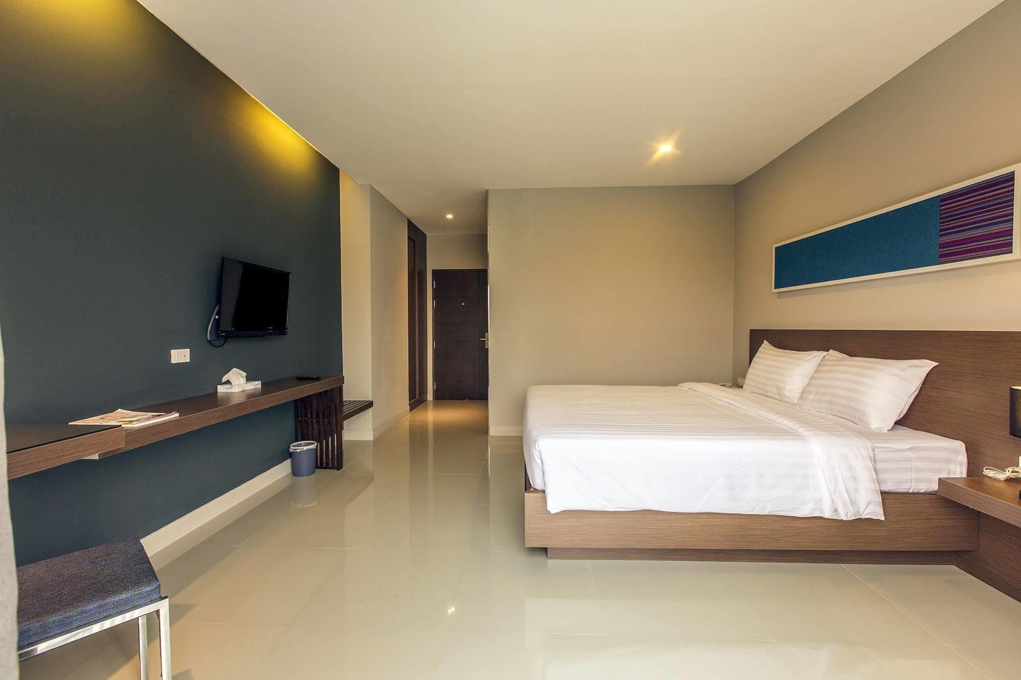 V Hotel Ubon Ratchathani Bagian luar foto